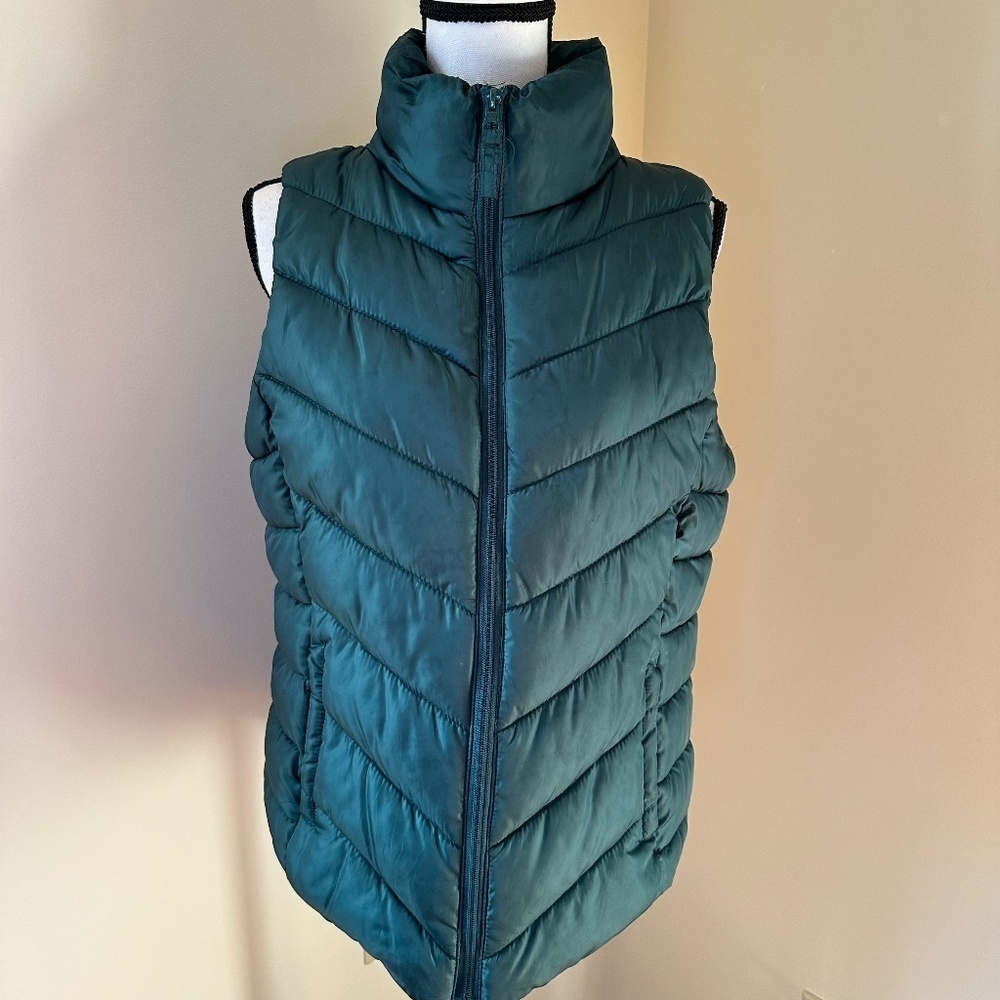 **SO* Junior's Dark Green Fashion Puffer Vest Size Large